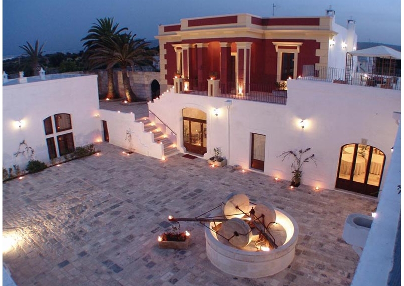 Masseria Fortificata Donnaloia (Spa)